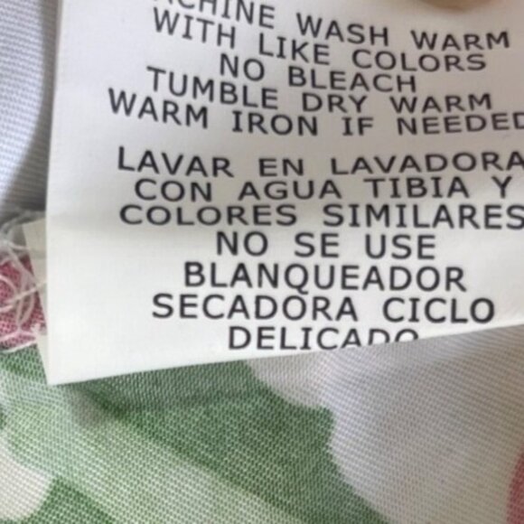 Cassandra O Holiday Print Scrub Top Shirt Womens Small Red Green New - Picture 7 of 9